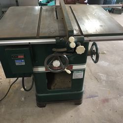 Powermatic Model 66 Table Saw. 