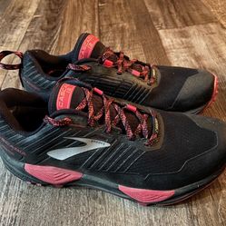 Brooks Cascadia Sneakers 