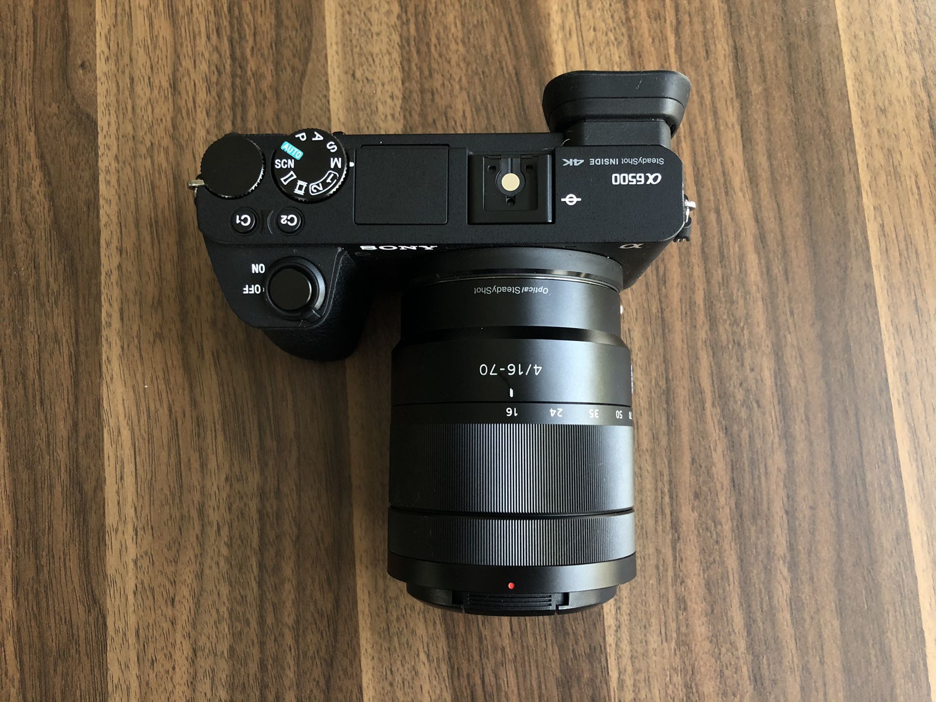 Sony A6500 Kit (Zeiss 16-70 lens)