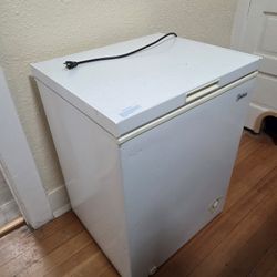 Cute Little freezer!!