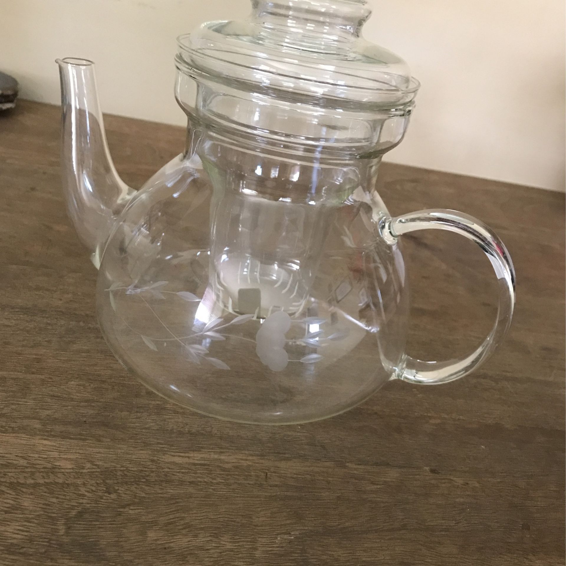 Aroma Housewares 4-cup Electric Kettle for Sale in Jersey City, NJ - OfferUp