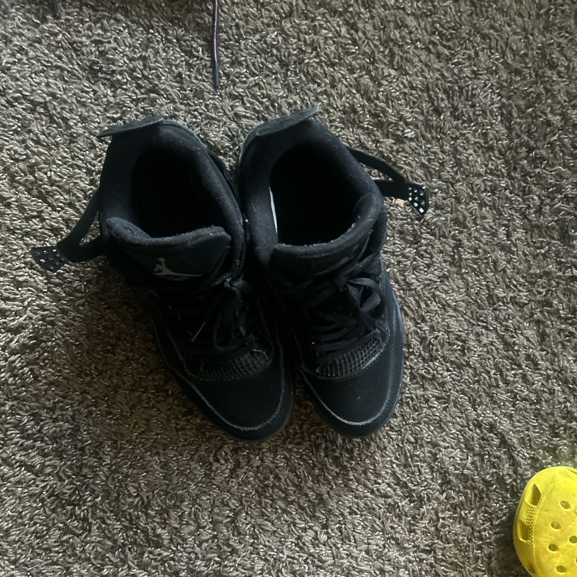 Jordan 4s ‘Black Cat’