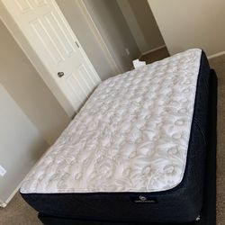 QUEEN SERTA MATTRESS AND FREE BOX SPRING 