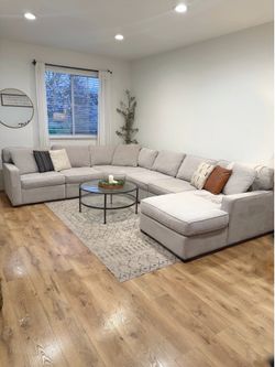Clean sectional couch DELIVERY 🚚