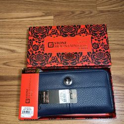 Stone Mountain Wallet. New.MSRP $48