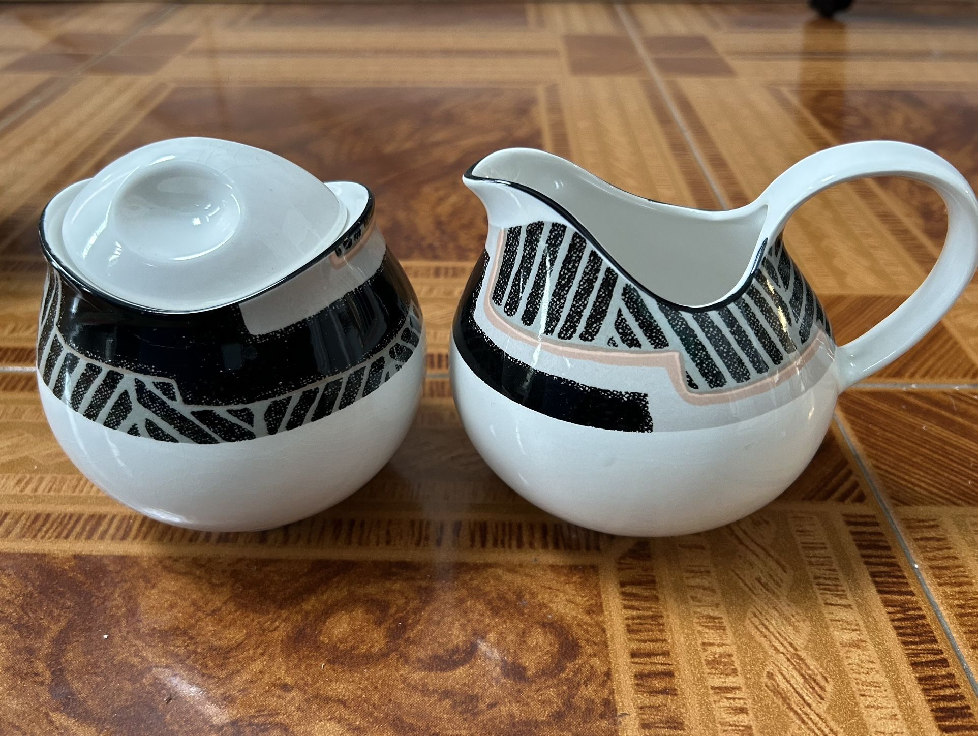 Very Rare Vintage Larry Laslo Sugar and Creamer Set