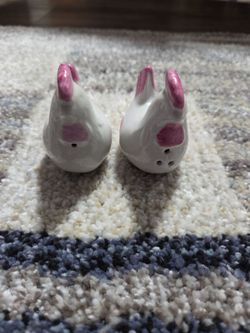 Chicken Salt and Pepper shakers