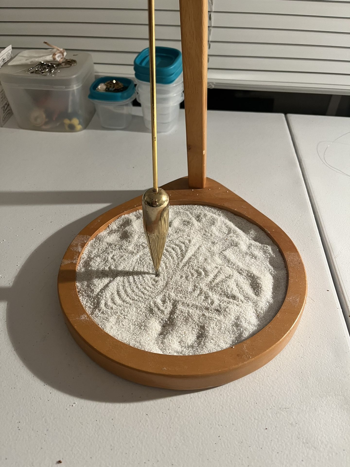 Sand Sea pendulum
