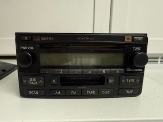Factory 6 disc changer radio / Toyota 2003-2006 models