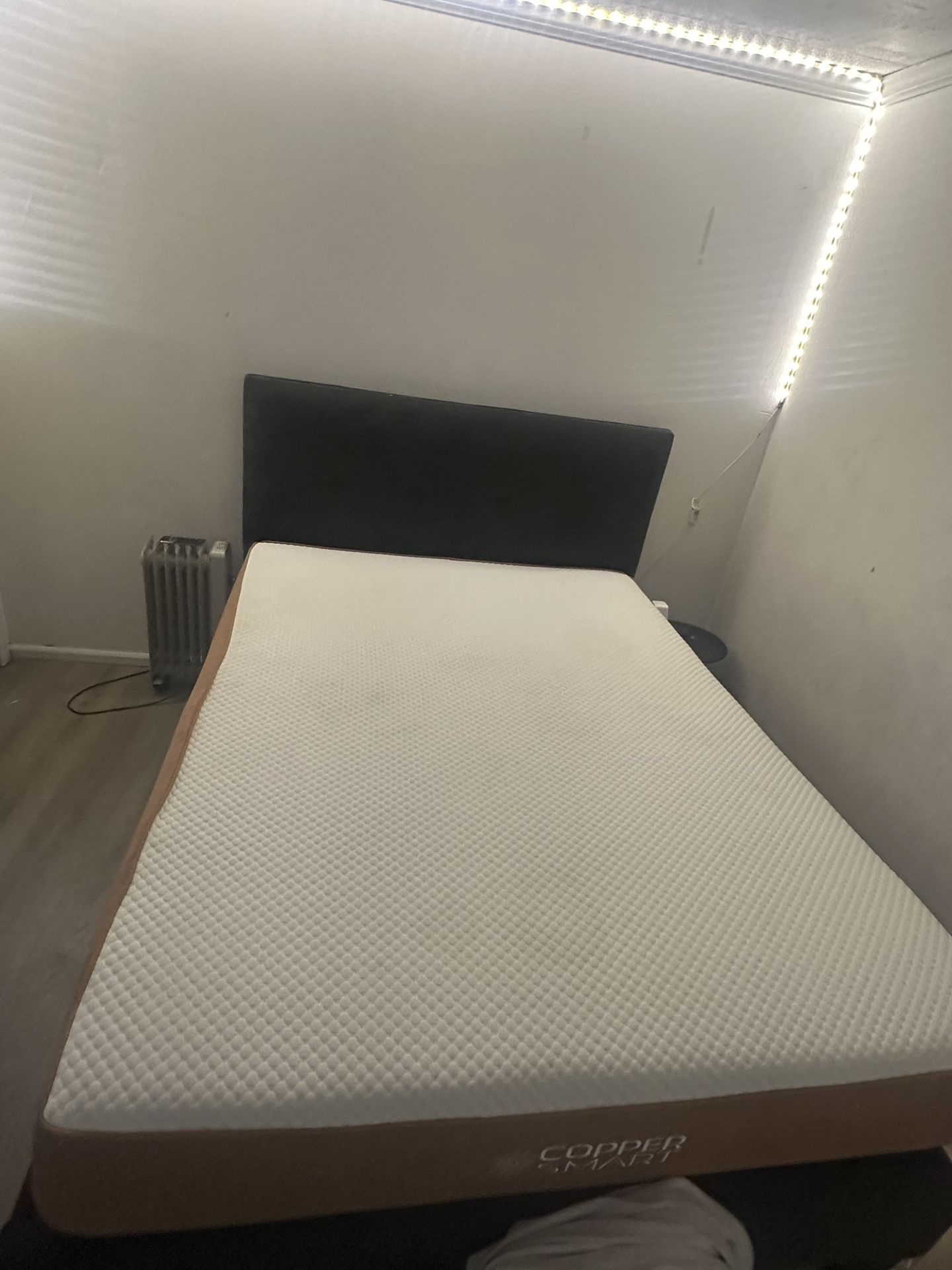 Copper Smart Queen Size Bed + Backboard