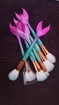 6pcs mermaid tail makeup brush set