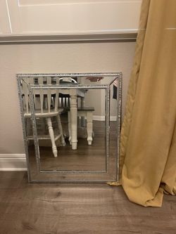 Vanity mirrors