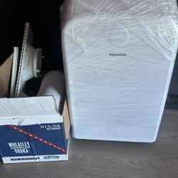 Hisense 550 Sq Ft Portable AC 