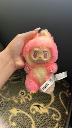 Pop Mart labubu