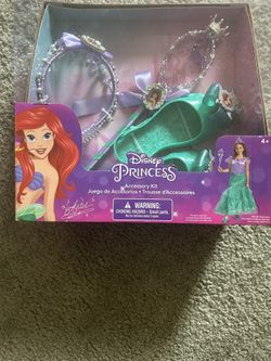 Néw sealed Disney’s the little mermaid costume accessories set