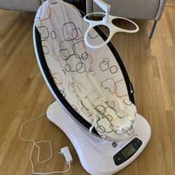 4moms Electric Baby Swing