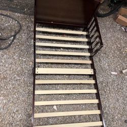 Toddler bed