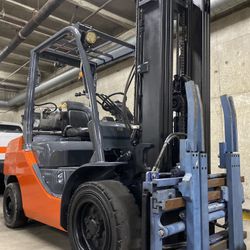 2022 TOYOTA M8 forklift for sale 