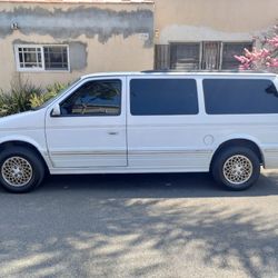 1994 Chrysler Town & Country