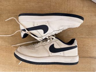 Kids Nike Size 1.5