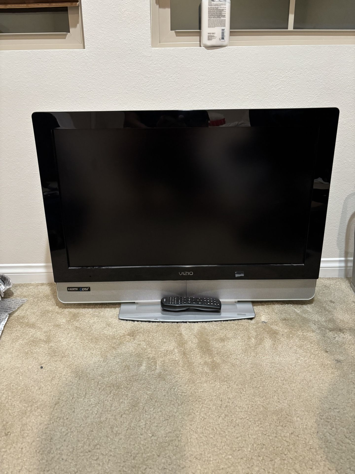Vizio HDTV HDMI 32 Inches