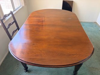 Cherry Wood Dining Table – Beautiful Turned Legs