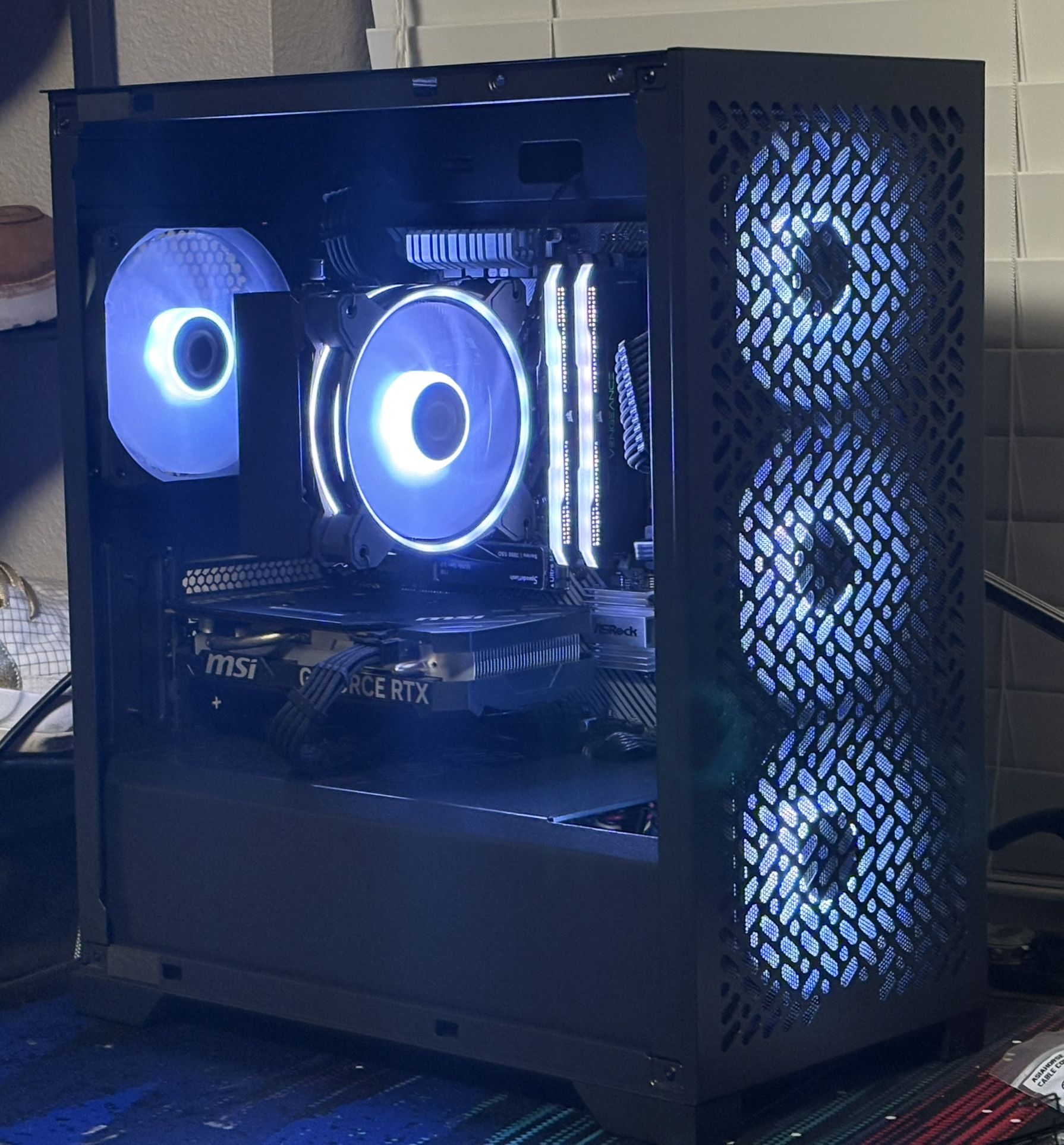 Reverse Baby Panda Gaming PC