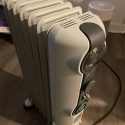 DeLonghi Radiator heater 1500 W