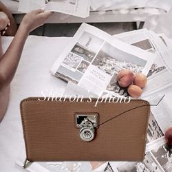 Michael Kors Brown Leather Women’s  Wallet.