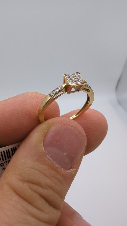 Beautiful 10k Italian gold ring with 0.10 Ct of Diamond. Take it Financed Without Credit paying $79 Fee. We are Physical Jewelry