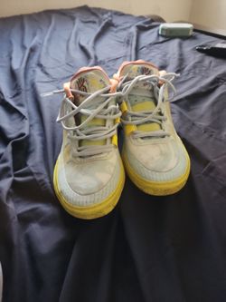 Shoe