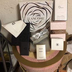 Parfum Packaging&sm Boxes Lg Lancôme https://offerup.com/redirect/?o=Qm94Lk5ldw==