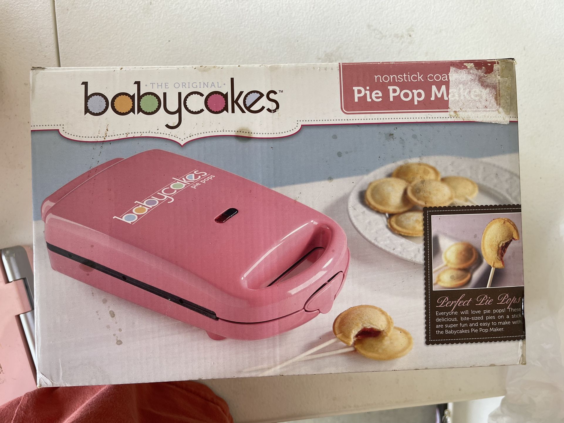 BabyCakes Non stick Coated Pie Maker