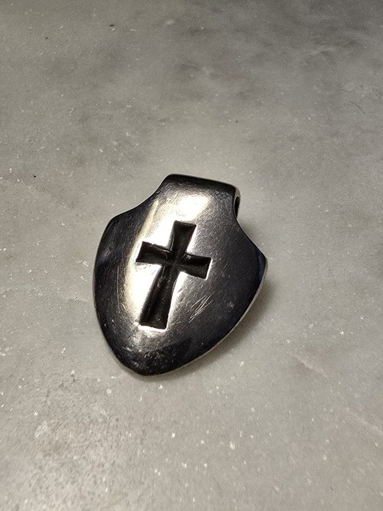 Retired James Avery Shield Of Faith Pendant