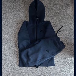 Full Navy Nike Tech Size S