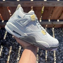 Jordan 4 Craft Photon Dust (Size 5Y, 5.5Y, 7Y, 10.5)