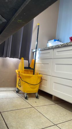 5 gallon industrial mop bucket