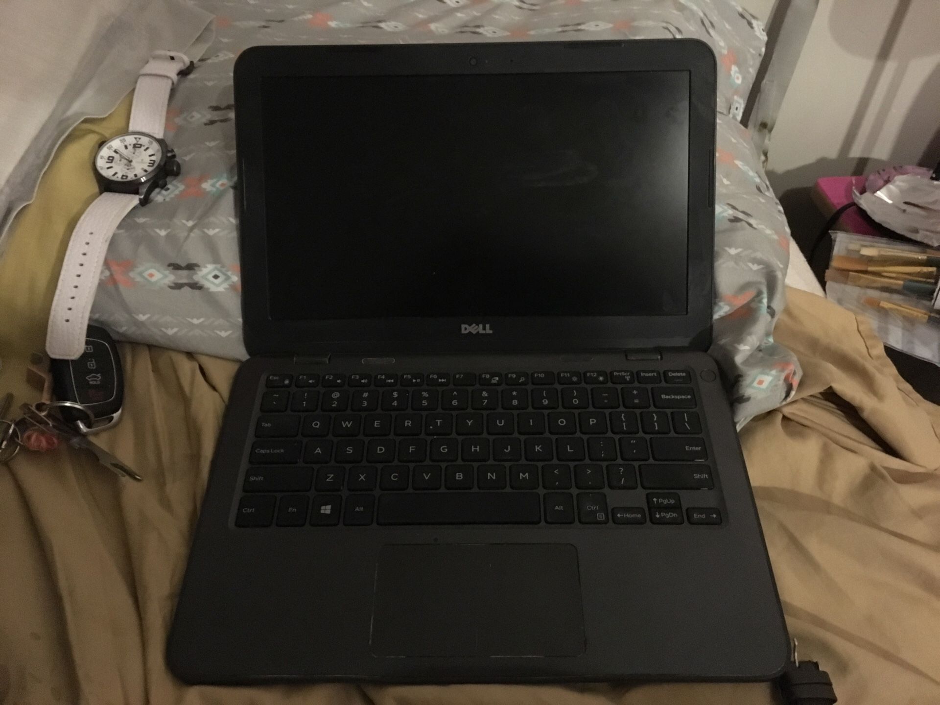 Dell laptop less then two weeks old 125.00$