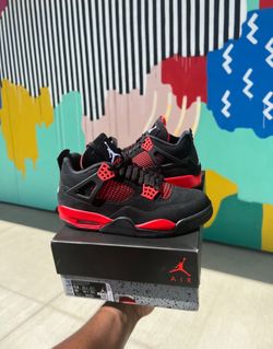 Jordan 4’s Red Thunder