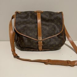 Louis Vuitton Saumur Messenger Bag 30