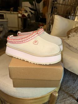Uggs tazz . Size 6