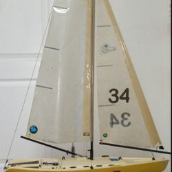 2 Large Remote Control Sail Boats , 1 Works 1 Does Not.  Please Read Description 