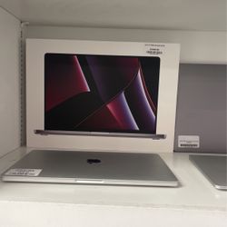 2023 16”MacBook Pro M2 Max 32gb Ram TB SSD 