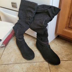 Womens Black Suede Boots Size 7 New In Box