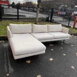 Beige Sectional Couch-FREE DELIVERY 🚚 