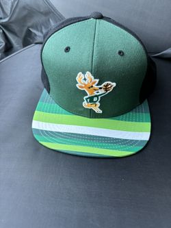 Milwaukee Bucks Mitchell & Ness Snapback Cap