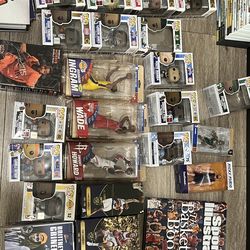basketball toys/figs