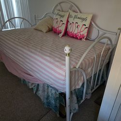 Day bed/full bed