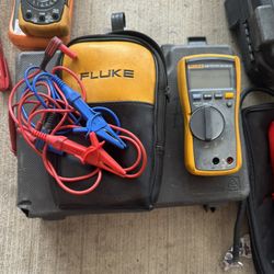 fluke 116 true rms multimeter