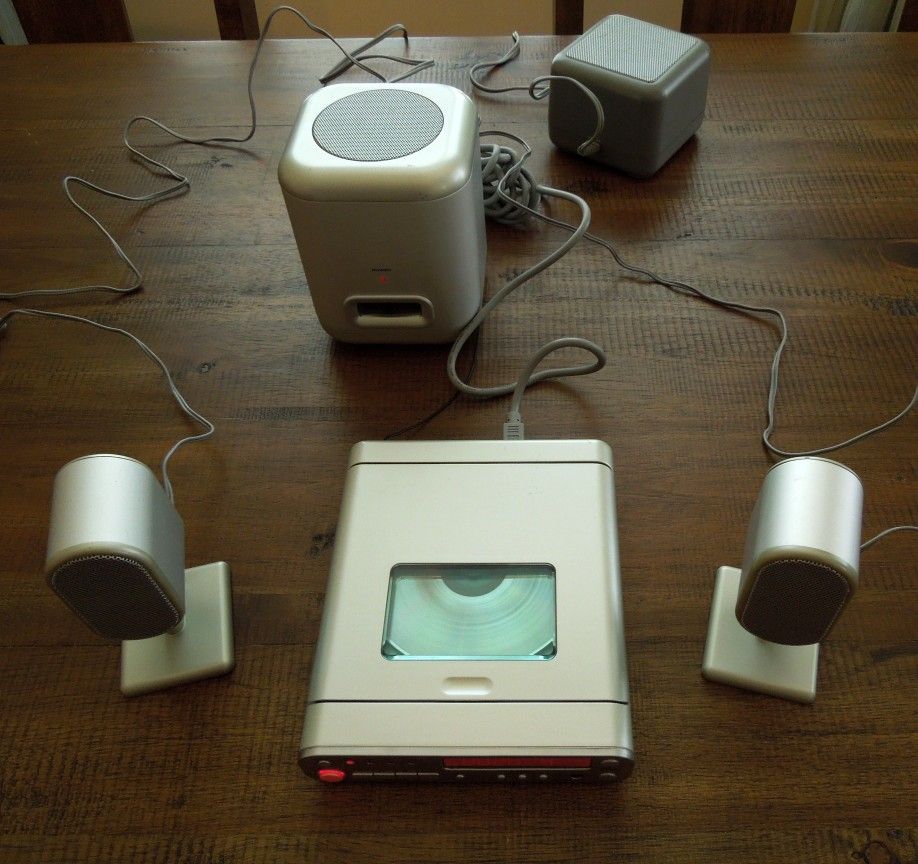 Brookstone CD/AM/FM/AUX Micro Speaker System MS1
2.1
Sounds great